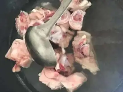 Make Hot pig hoof step 4