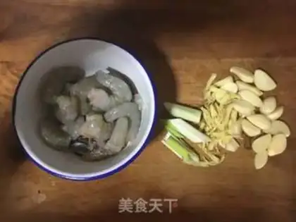 Make Soy shrimp step 0