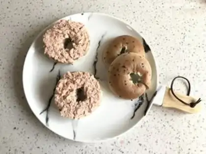 Make Spinach salmon sandwich step 7