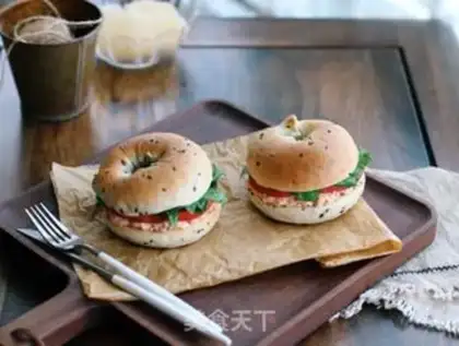 Make Spinach salmon sandwich step 10