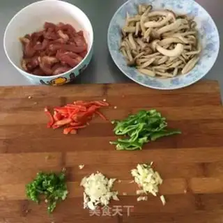 Make Crab mushrooms and fried meat step 0