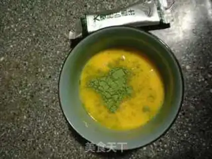 Make Juice egg rolls step 1