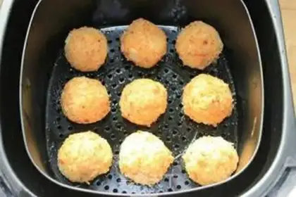 Make Riceball step 8
