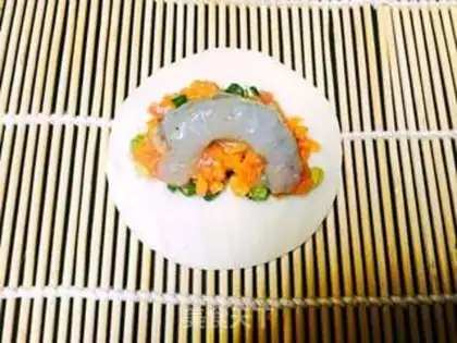 Make Shrimp pan sticker step 5