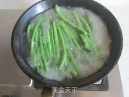 Make Four seasons of bean-scrambling step 2