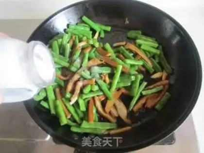Make Four seasons of bean-scrambling step 7