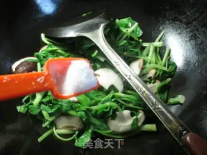Make Fry mushrooms step 3