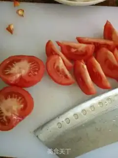 Make Scrambled eggs for quick tomatoes step 0