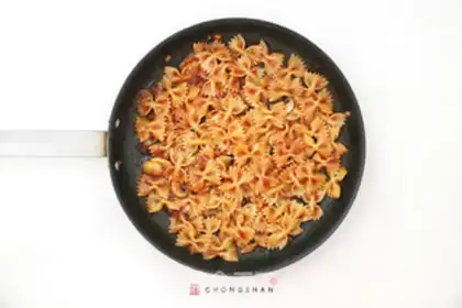 Make Garlic chicken and butterflies step 4