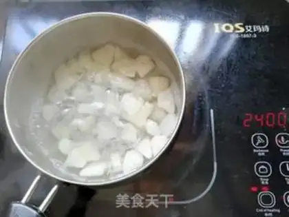 Make Cool fruit spoon step 3