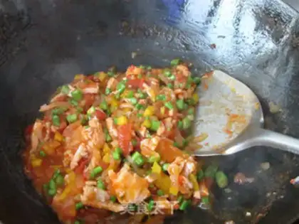 Make A salmon rice sandwich step 6