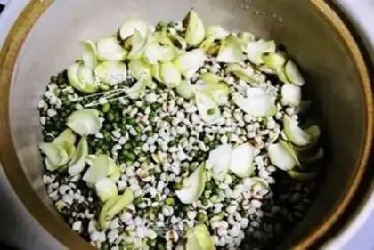 Make Green bean lily rice soup step 3