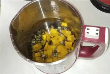 Make Pumpkin meringue step 3