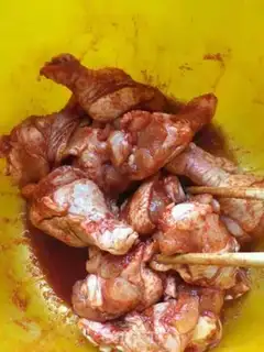 Make Honey roasted chicken wings step 1