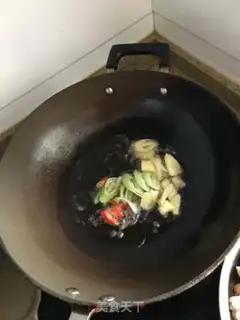 Make The chicken blade cut the noodles step 2