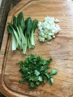 Make The chicken blade cut the noodles step 5