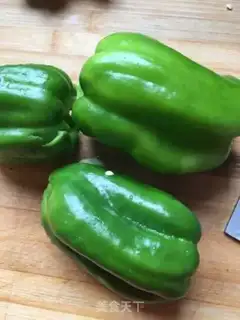 Make Peppers fried eggs step 0