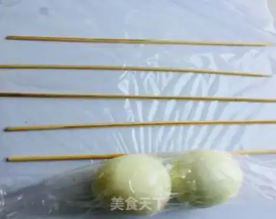 Make A petal egg step 3