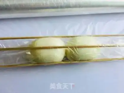 Make A petal egg step 4