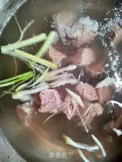 Make Cream beef stew potatoes step 1