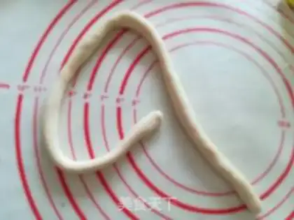 Make Fancy buns step 4
