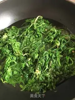 Make Tomato gravy meatball spinach noodles step 2