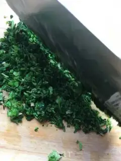 Make Tomato gravy meatball spinach noodles step 5