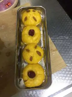 Make Pure pumpkin buns step 3