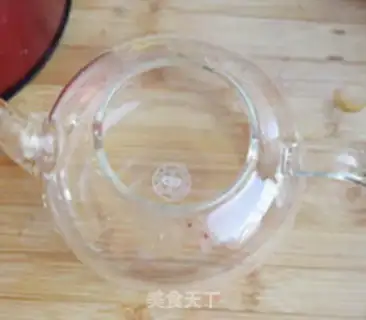 Make A lemon tea step 1