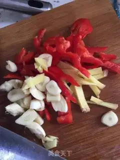 Make Celery fried sausage step 0