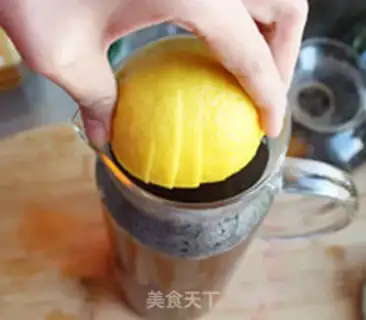 Make A lemon tea step 7