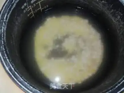Make Porridge of rice oatmeal dates step 1