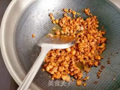 Make Meat and ham eggs step 4