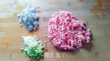 Make Steam shrimp rolls step 1