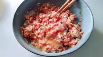 Make Steam shrimp rolls step 4