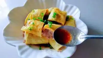 Make Steam shrimp rolls step 13