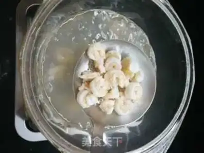 Make Shrimp platinum fried pasta step 6