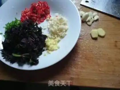 Make Spicy manicure step 3
