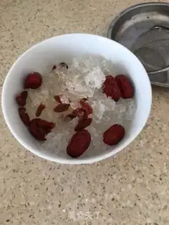 Make ♪ Swallow with red dates ♪ step 2