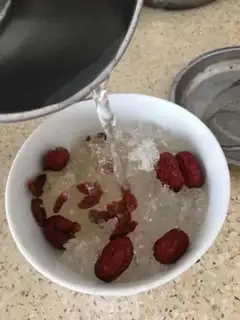 Make ♪ Swallow with red dates ♪ step 3