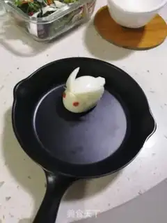 Make Egg rabbit step 3