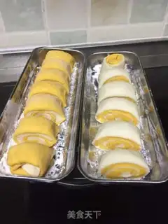 Make Double-coloured buns step 4
