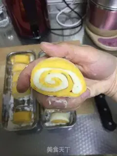Make Double-coloured buns step 8