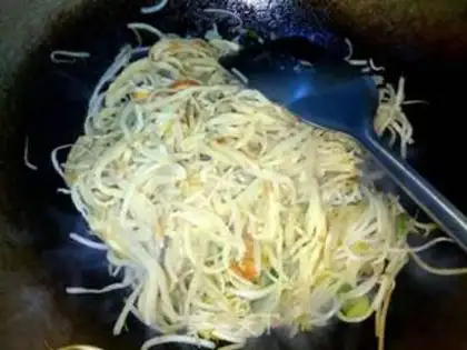 Make Green bean sprouts step 6