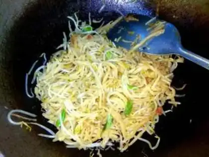 Make Green bean sprouts step 7