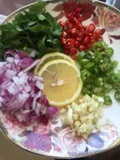 Make Red chicken claws step 2