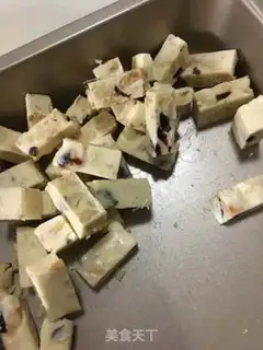 Make Cow Rolling Sugar step 3