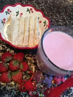 Make Strawberry soy milk step 8