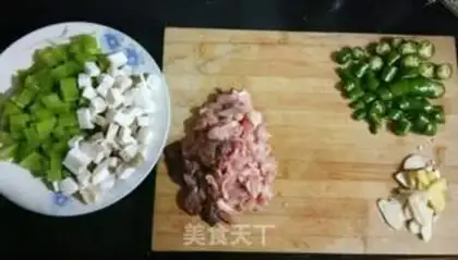 Make Fung mushroom fried chicken step 1