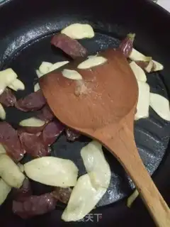 Make Weenie fried chicken leg mushrooms step 6
